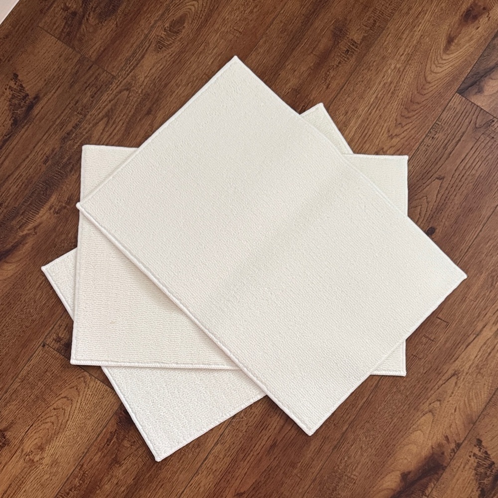Set of Cream Textured Bathmats